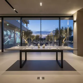 Аренда Стол металлический обеденный раздвижной Konnor в ресторане «La Terrazza» — ART SPACE