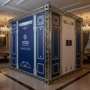 Аренда Пресс волл Тритикс с закрытыми боками в ресторане «Voda» — ART SPACE