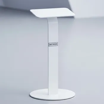 Аренда Стойка указатель Stand White белая на Сочи Автодроме — ART SPACE