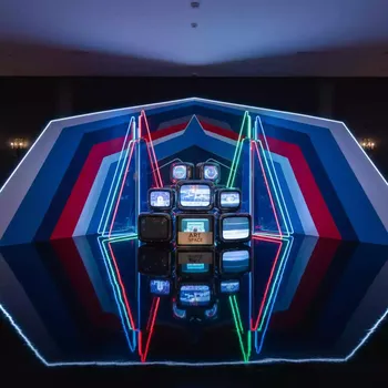 Аренда Фотозона Новогоднее ретро в ресторане «Плакучая Ива» — ART SPACE