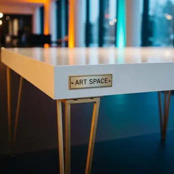 Аренда Стол белый 100х60 см в Университете «Сириус» — ART SPACE