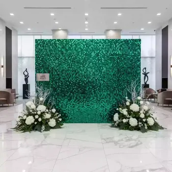 Аренда Фотозона изумрудные пайетки с цветами в Mantera Supreme — ART SPACE