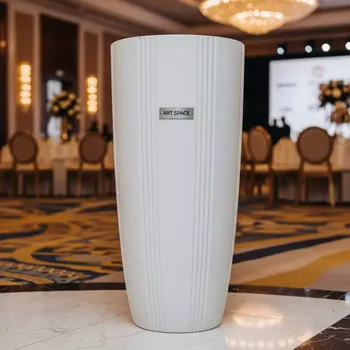 Аренда Кашпо белое в Radisson Blu Resort & Congress Centre — ART SPACE