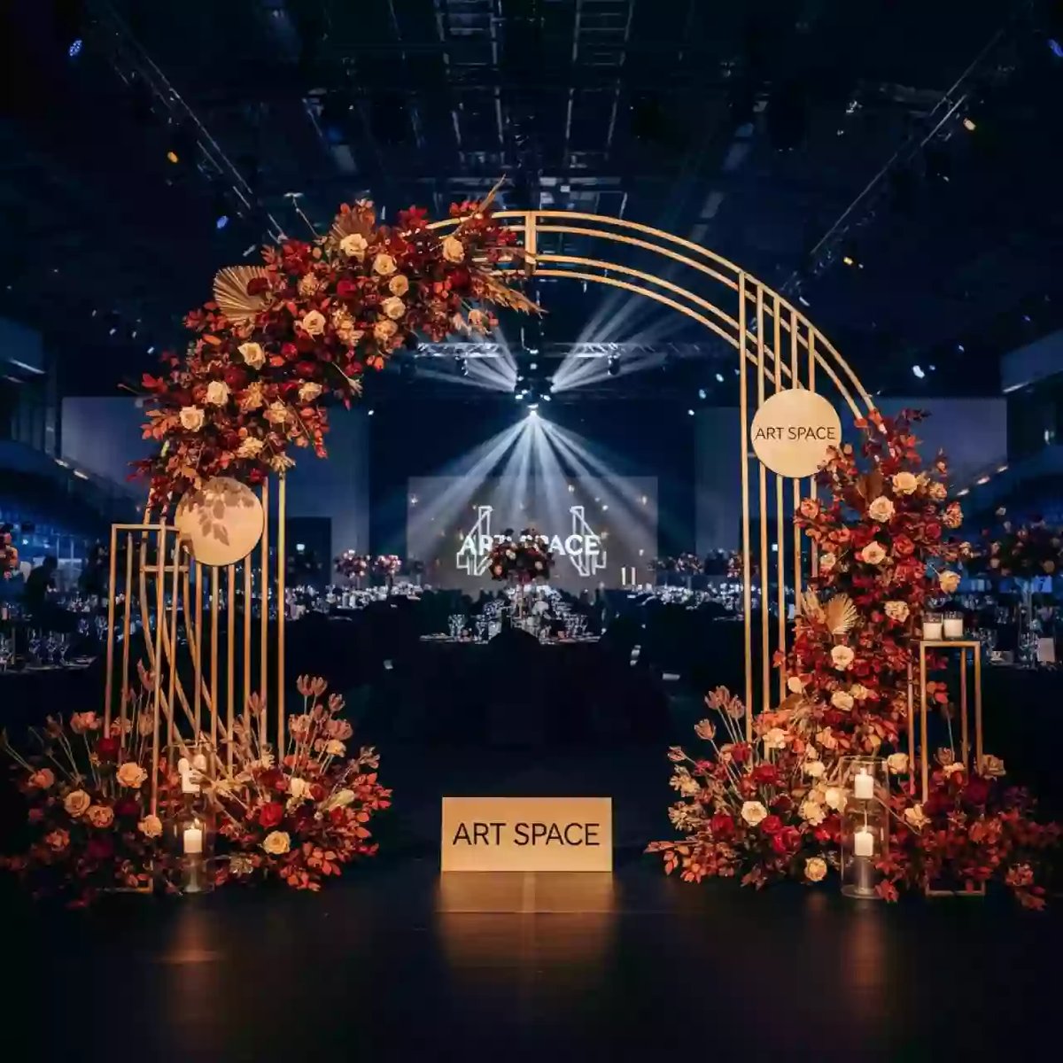Аренда Арка круглая в ледовой арене «Шайба» — ART SPACE