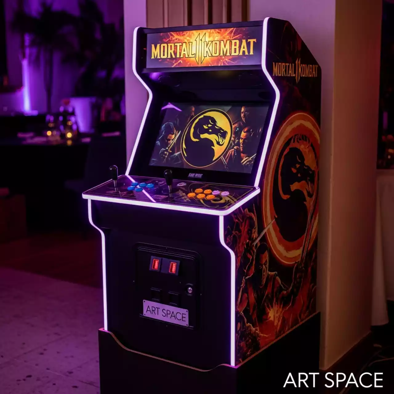 Аренда Игрового автомата Mortal Kombat в пляжном клубе Del Mar — ART SPACE