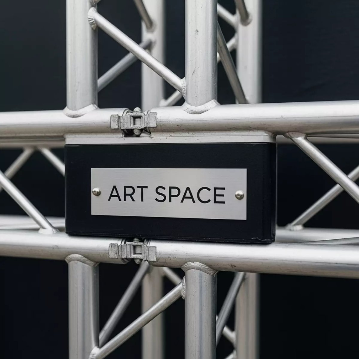 Аренда КМ 0016 большая в отеле Radisson Lazurnaya — ART SPACE