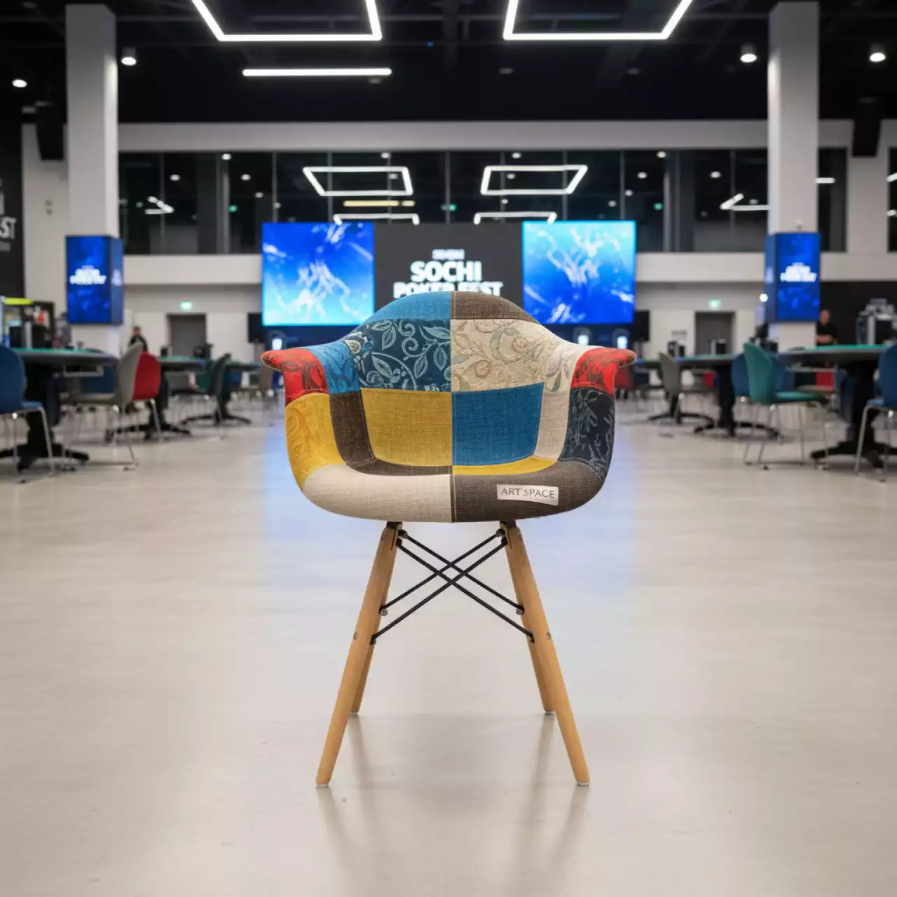 Аренда Кресло Eames DSW пэчворк в Gamma Sirius