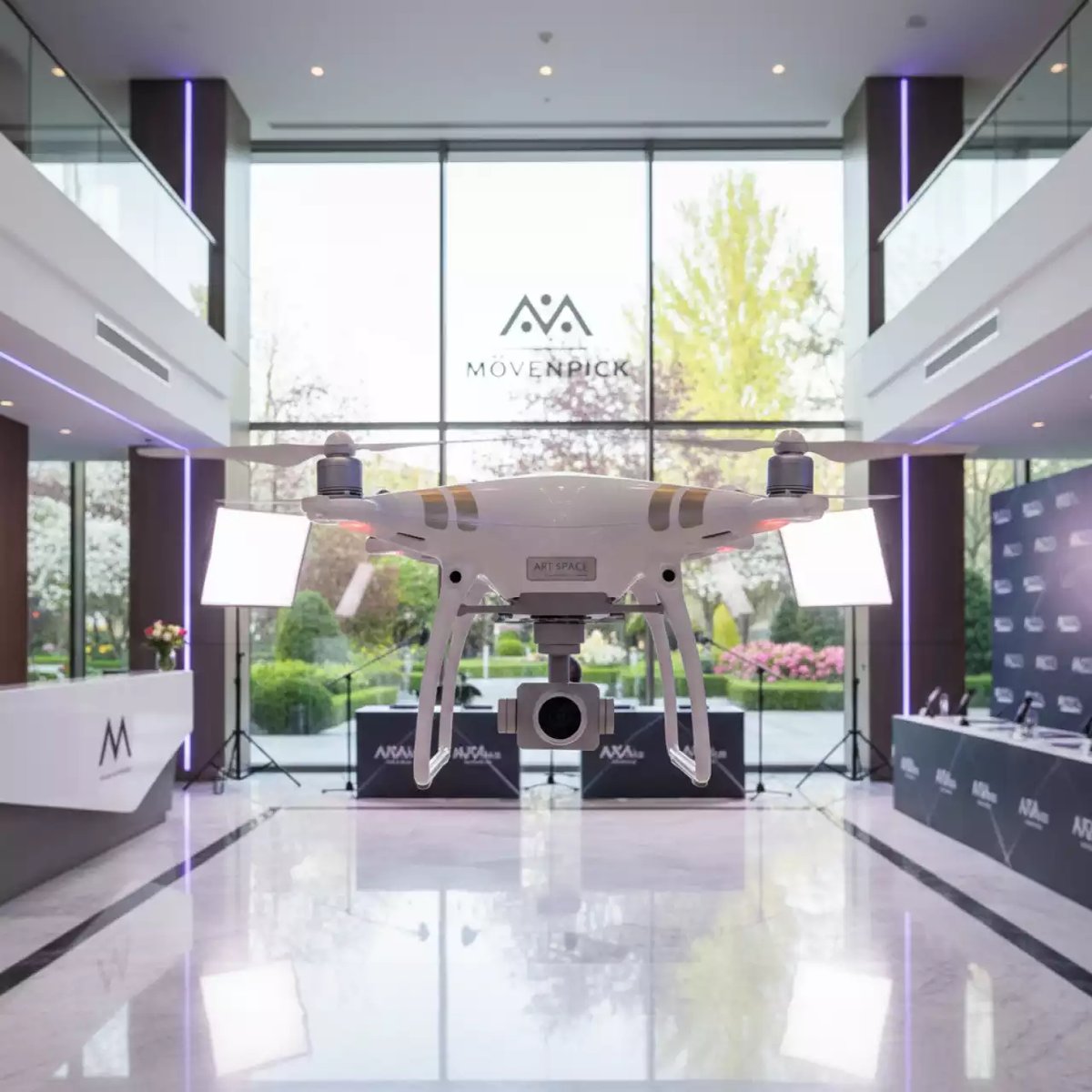 Аренда Квадрокоптер DJI Phantom 4 Pro в Mövenpick Hotel
