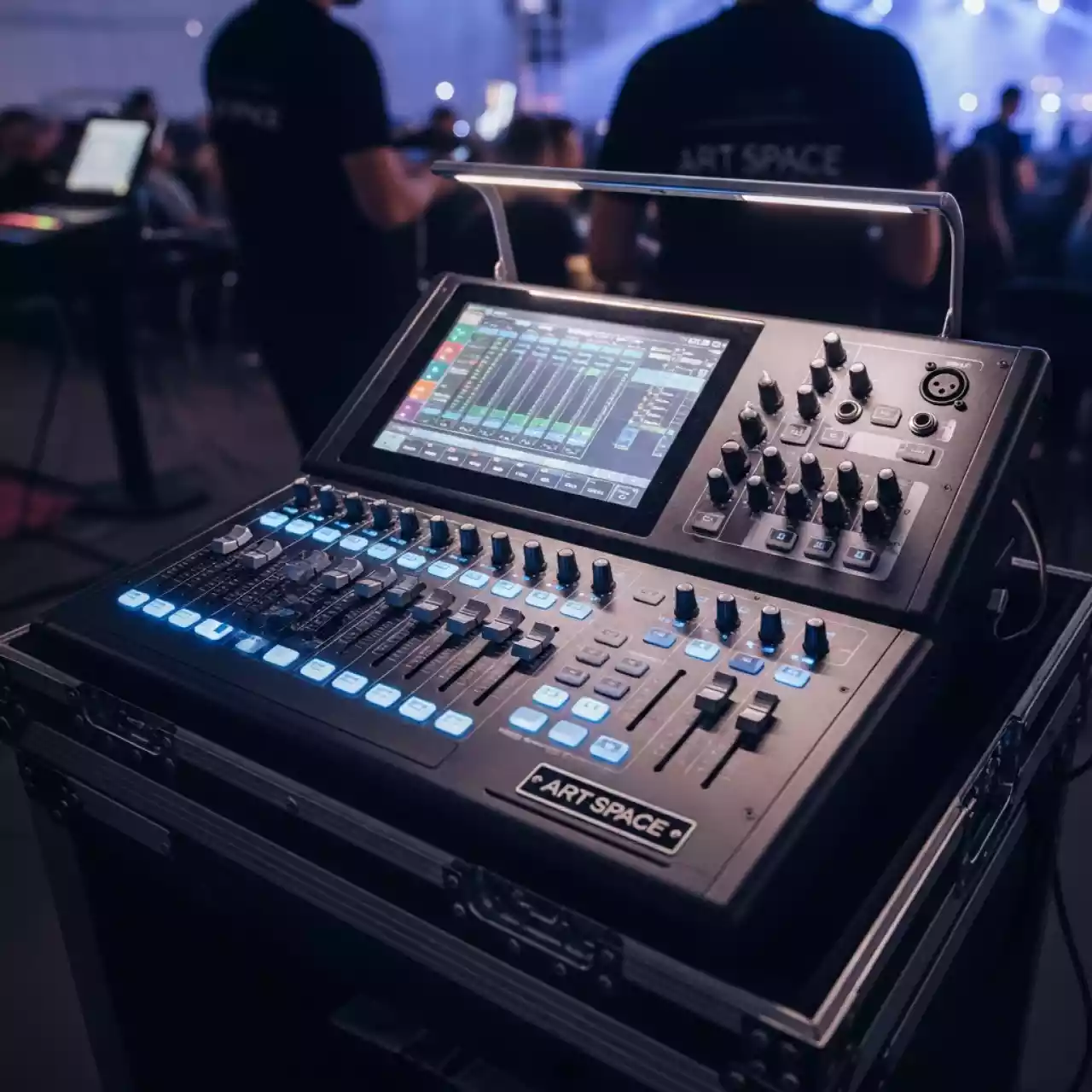 Аренда Микшер цифровой Behringer X 32 Compact