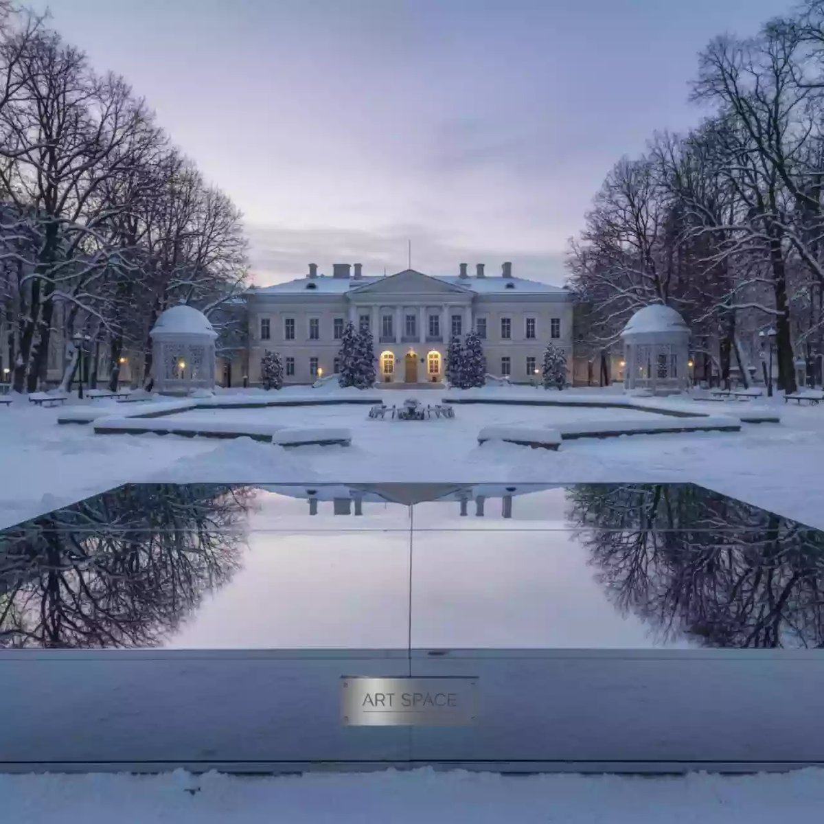 Аренда Подстолье 1287EM хром в усадьбе Голицына — ART SPACE