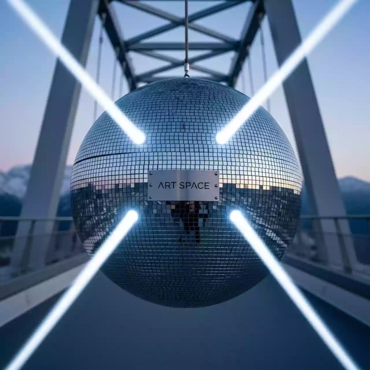 Аренда Шар зеркальный 1,5 м в Skypark Sochi