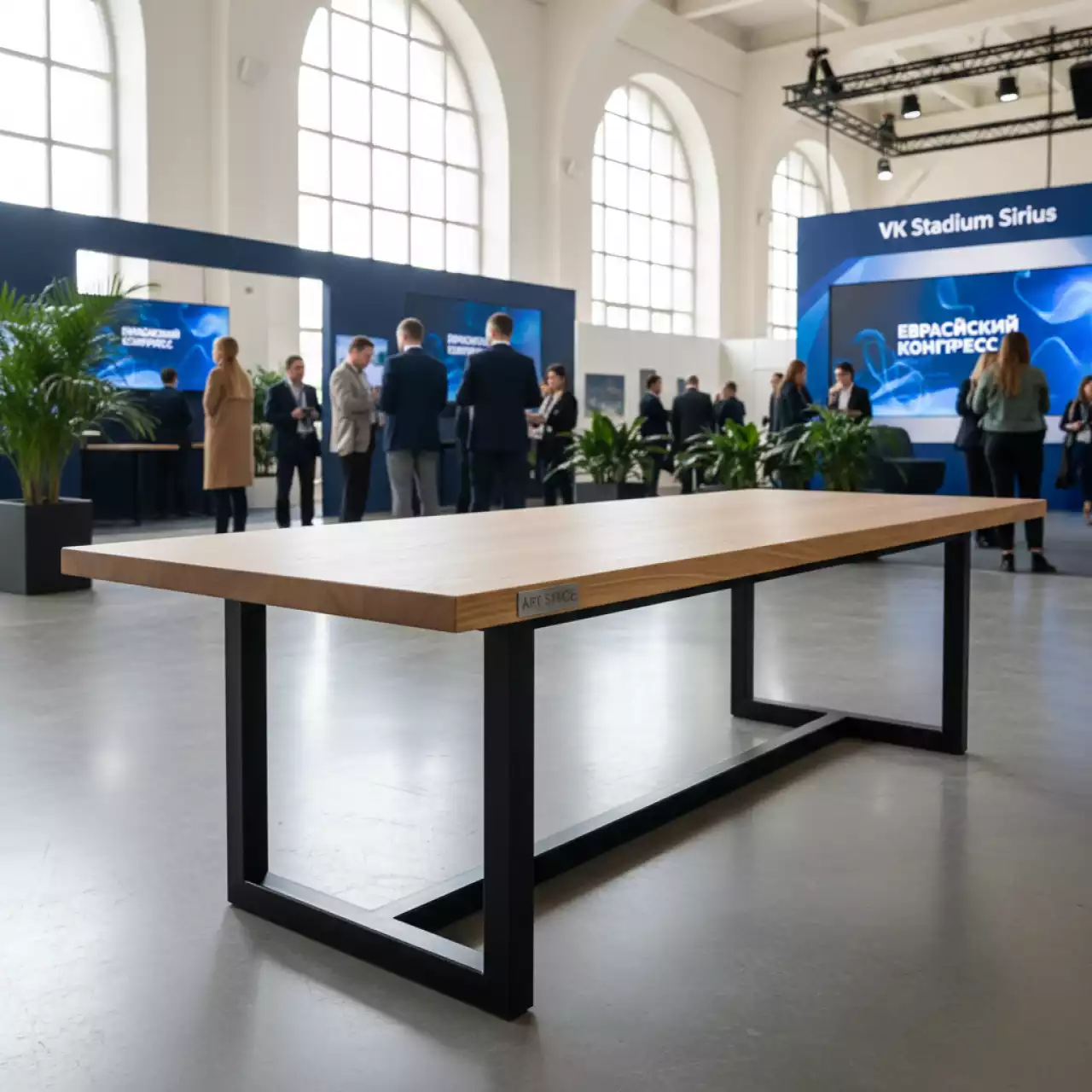 Аренда Стол Лофт Амрит 2 метра в VK Stadium Sirius — ART SPACE