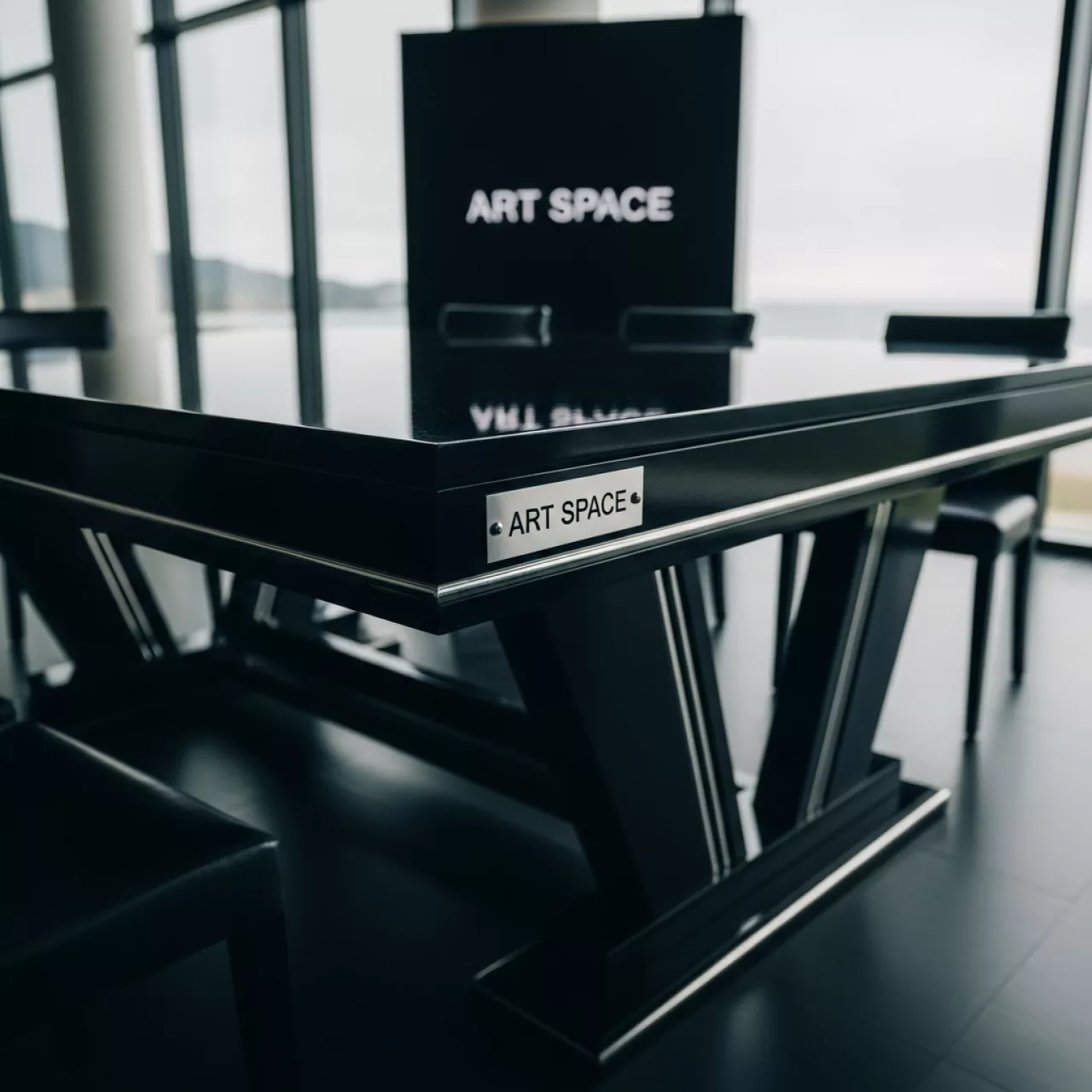 Аренда Стол обеденный Daybreak черный в комплексе Sea Galaxy — ART SPACE