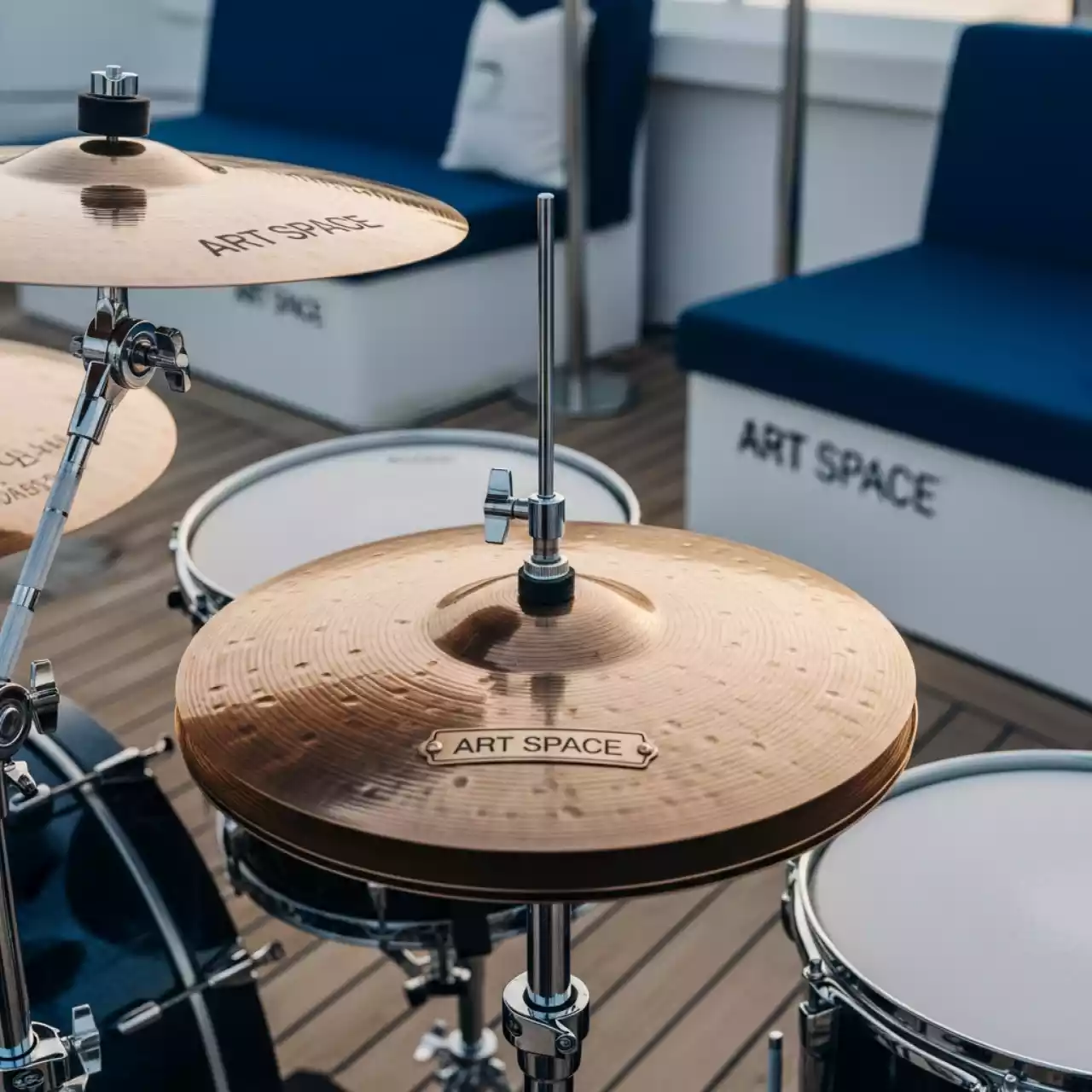 Аренда Тарелки Zildjian A Series райд крэш хай хэт сплэш на теплоходе «Дагомыс»