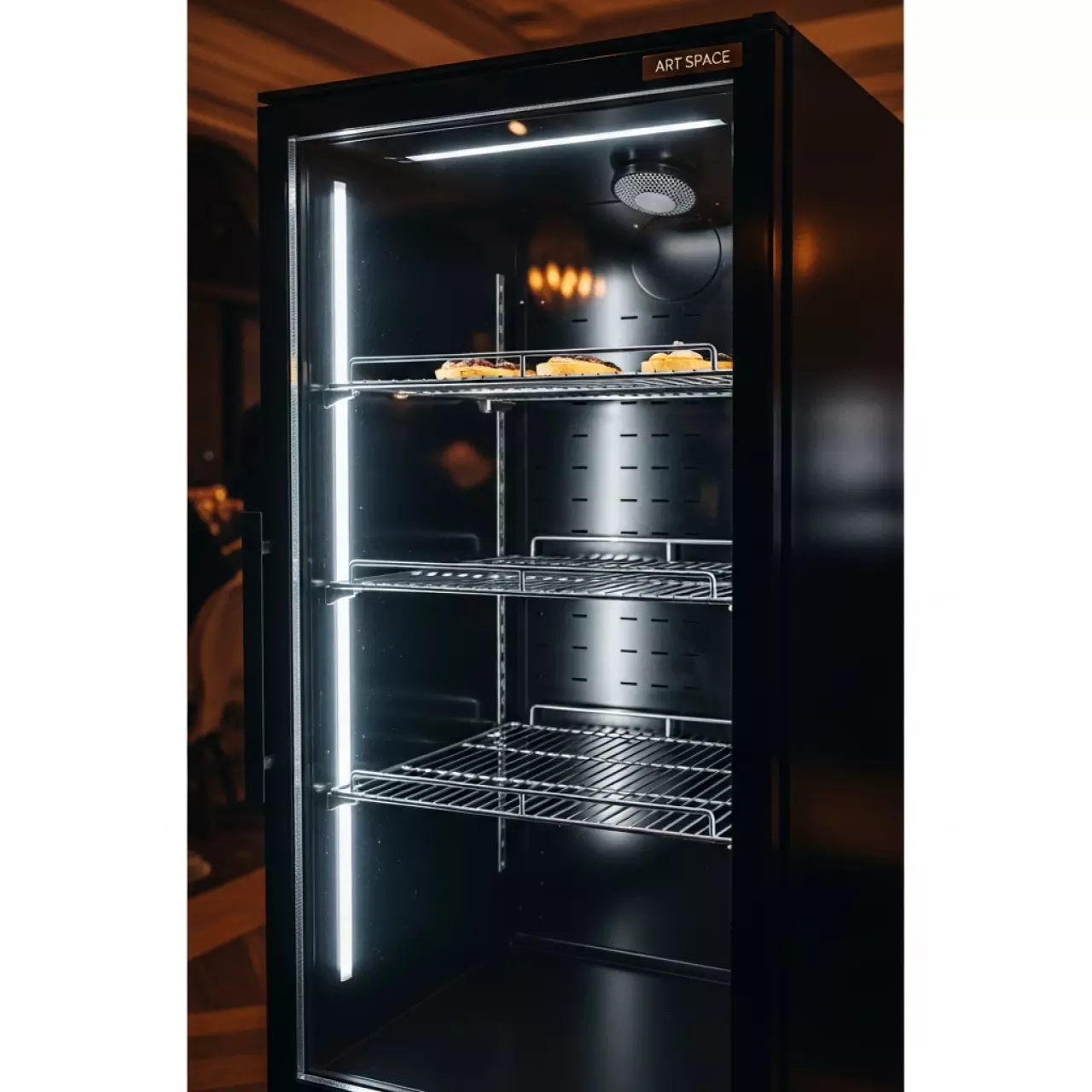 Аренда Витрина кондитерская 115 л 0,16 кВт